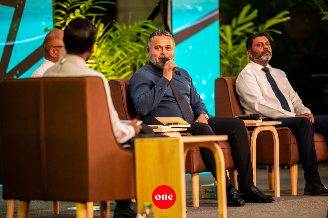 ވަން ފޮޓޯ: 