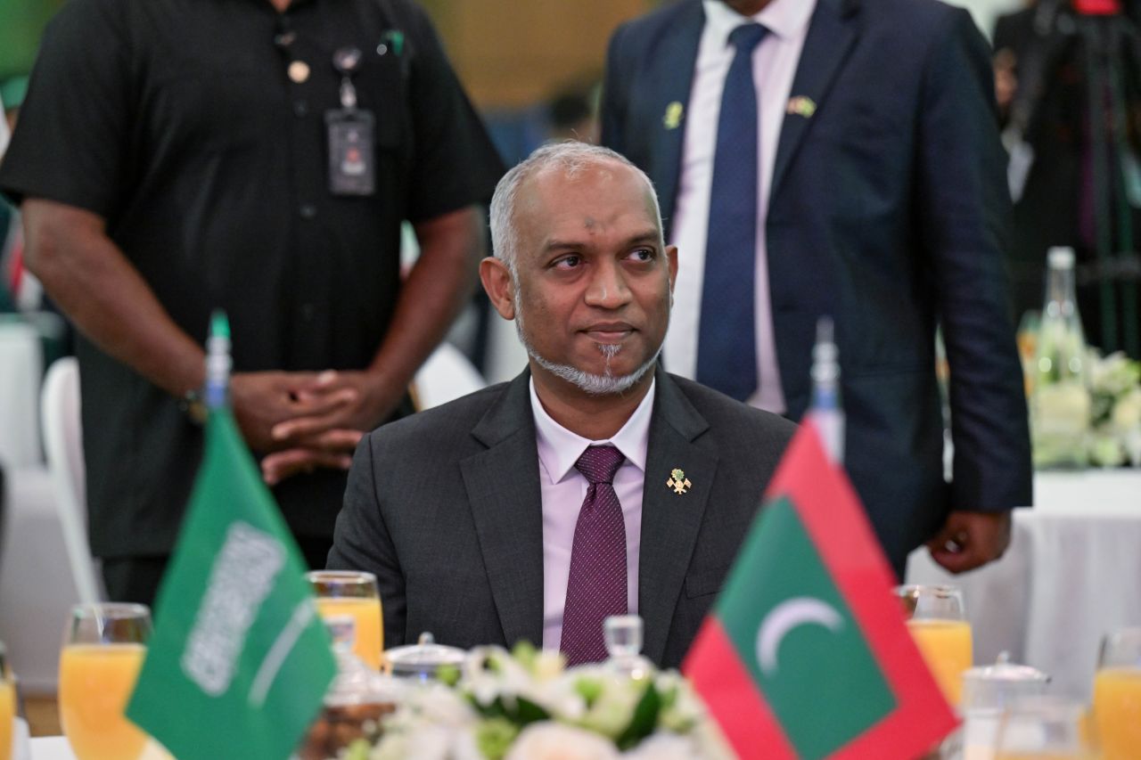 ފޮޓޯ: ސައުދީ އަރަބިއްޔާގެ 96 ވަނަ ގައުމީ ދުވަހުގެ މުނާސަބަތުގައި ބޭއްވި ޖަލްސާ