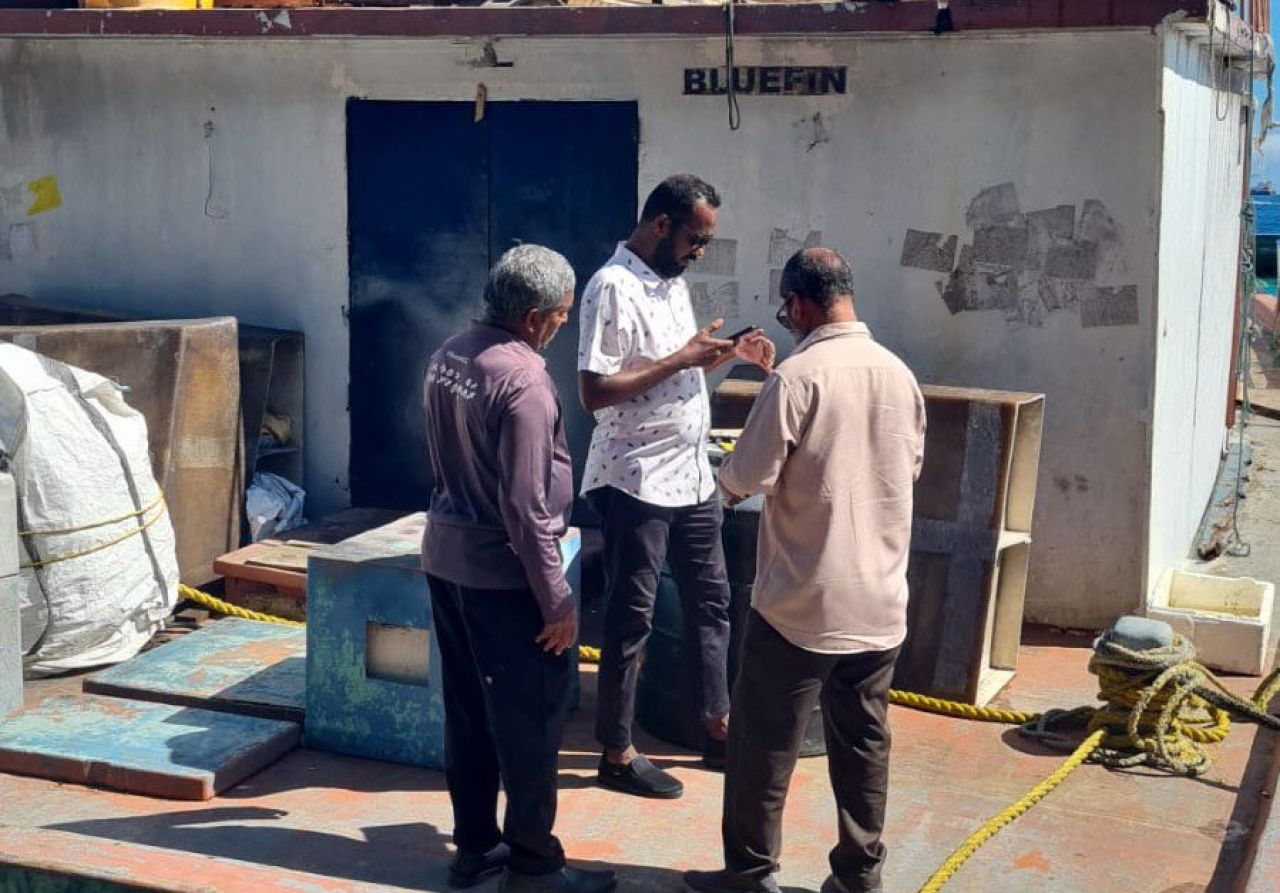 Gavaaidhaa hilaafah Villimale falhu beynun kuramun dhiya 12 ulhandheh joorimanaa kohfi