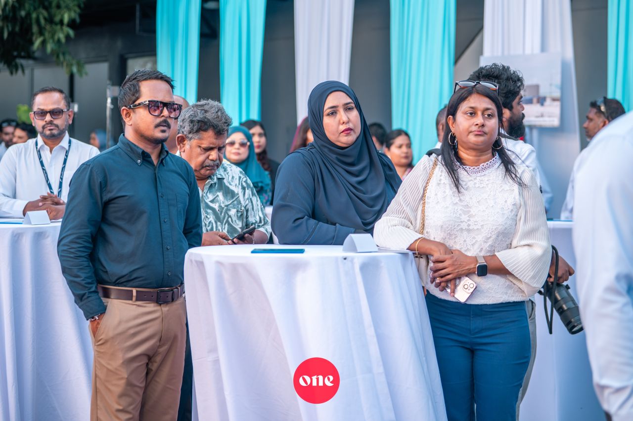 ވަން ފޮޓޯ: މޯލްޑިވިއަންގެ އާ ސީޕްލޭން ޓާމިނަލް ވީއައިއޭގައި ހުޅުވުމަށް ބޭއްވި ރަސްމިއްޔާތުގެ ތެރެއިން
