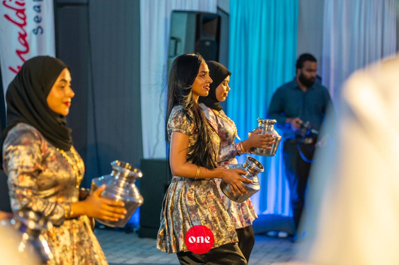 ވަން ފޮޓޯ: މޯލްޑިވިއަންގެ އާ ސީޕްލޭން ޓާމިނަލް ވީއައިއޭގައި ހުޅުވުމަށް ބޭއްވި ރަސްމިއްޔާތުގެ ތެރެއިން