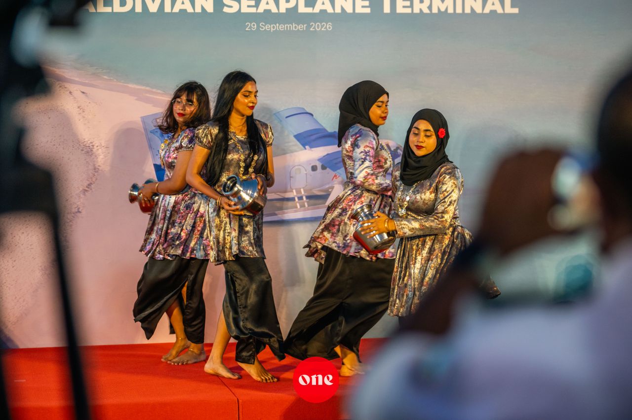 ވަން ފޮޓޯ: މޯލްޑިވިއަންގެ އާ ސީޕްލޭން ޓާމިނަލް ވީއައިއޭގައި ހުޅުވުމަށް ބޭއްވި ރަސްމިއްޔާތުގެ ތެރެއިން