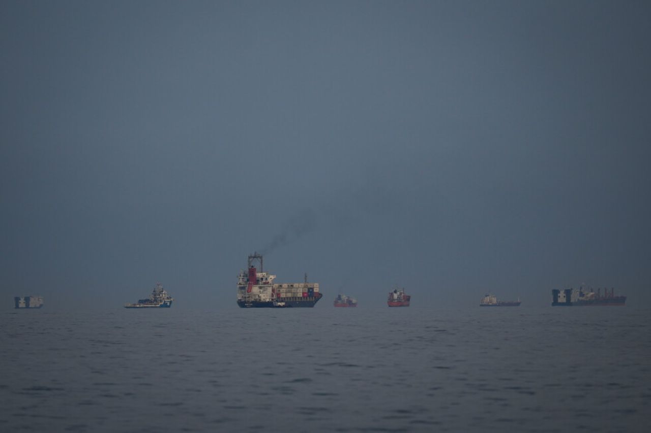 Hormuz kanduolhin dhathuru kuri supertanker akah hamalaa dheefi