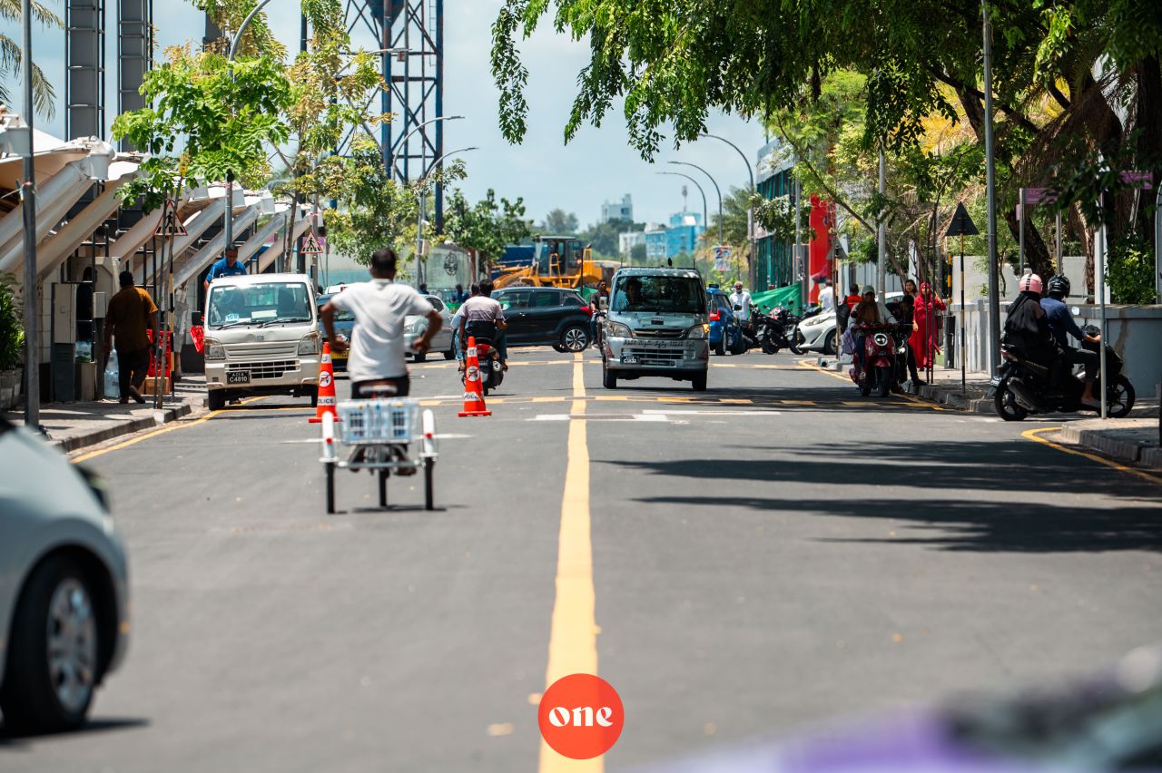 ވަން ފޮޓޯ: އަމީނީ މަގުގެ މަރާމާތު ކުރި ސަރަޙައްދު އާންމު ދަތުރުފަތުރަށް ހުޅުވާލުން 