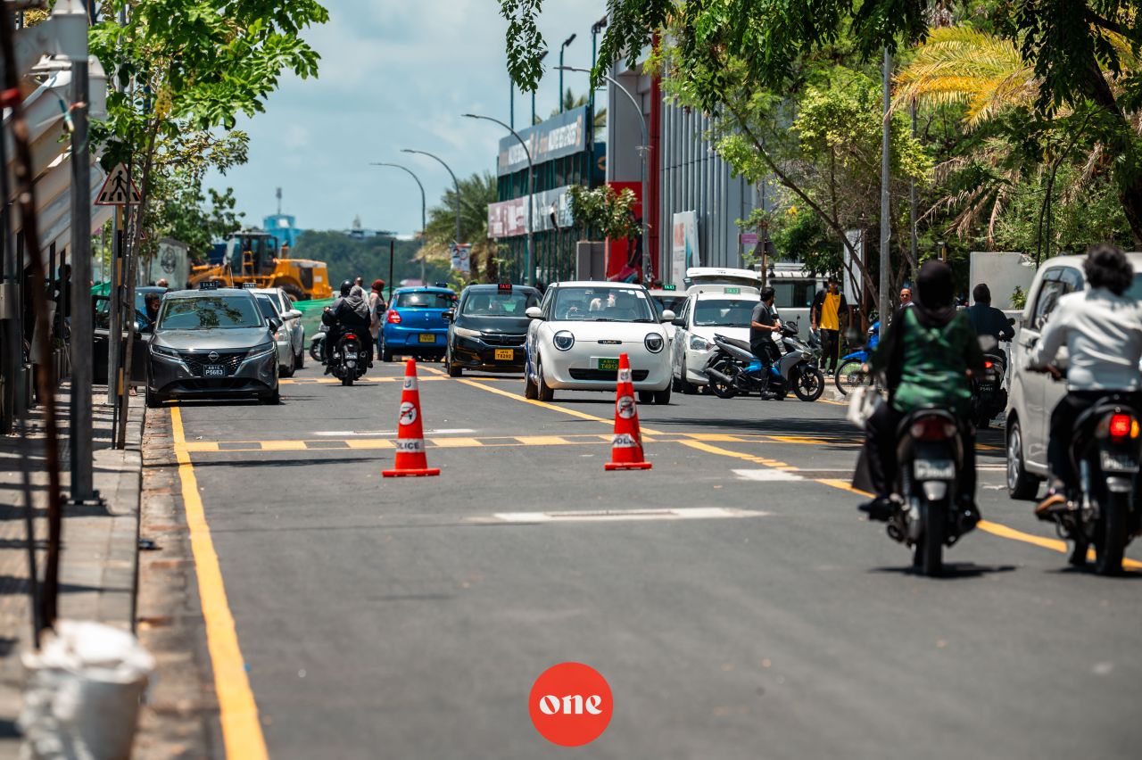 ވަން ފޮޓޯ: އަމީނީ މަގުގެ މަރާމާތު ކުރި ސަރަޙައްދު އާންމު ދަތުރުފަތުރަށް ހުޅުވާލުން 