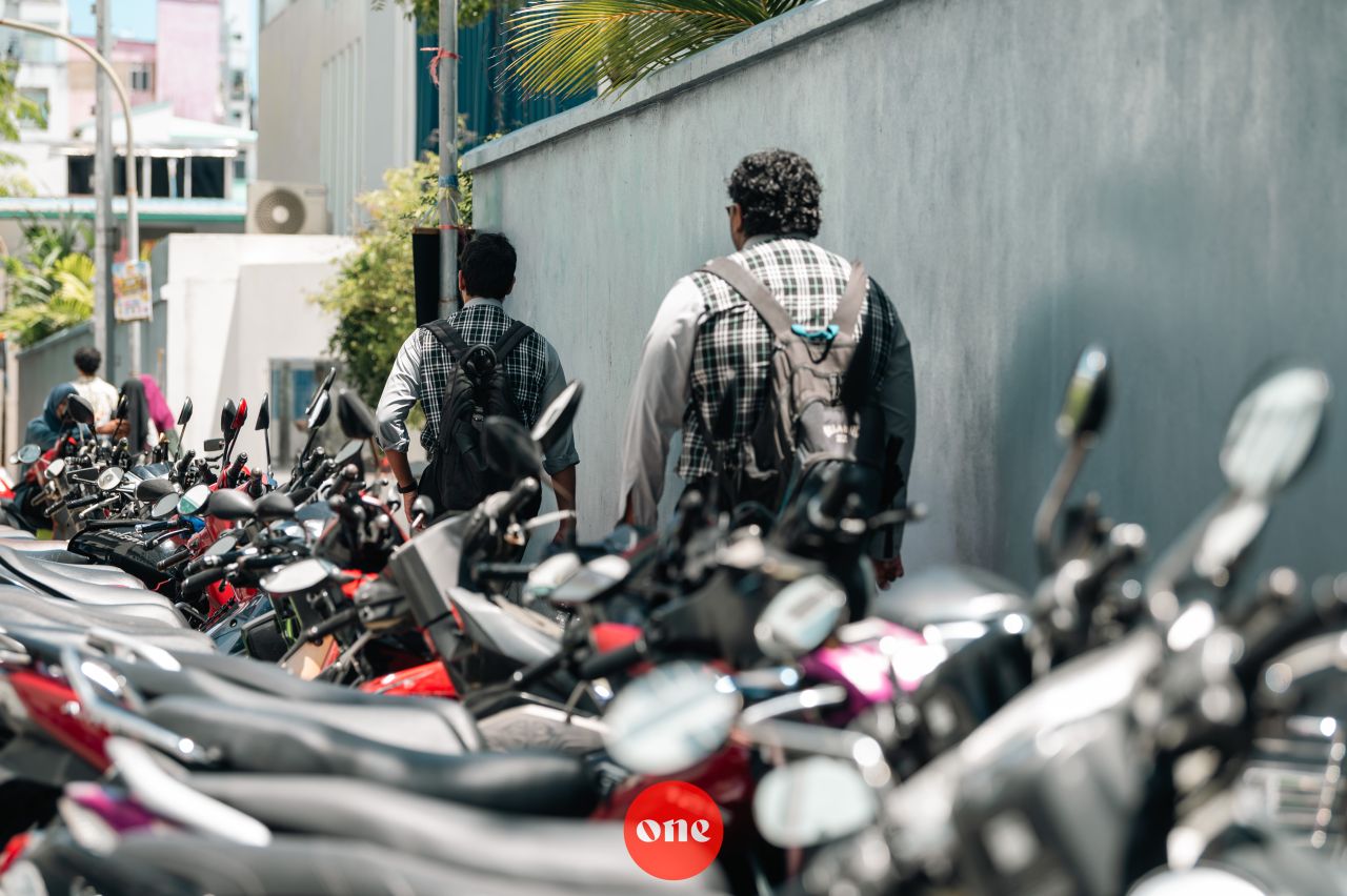 ވަން ފޮޓޯ: މިއަހަރުގެ އޭލެވެލް އިމްތިހާނު ފަށައިގެން ކުރިޔަށް ދަނީ