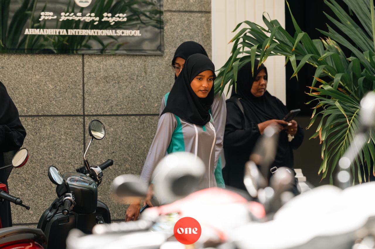 ވަން ފޮޓޯ: މިއަހަރުގެ އޭލެވެލް އިމްތިހާނު ފަށައިގެން ކުރިޔަށް ދަނީ