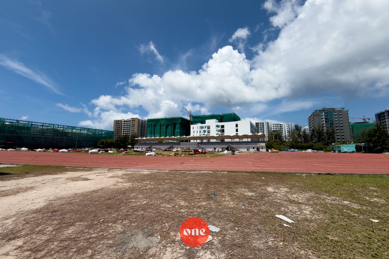 ވަން ފޮޓޯ: ހުޅުމާލެ ސިންތެޓިކް ޓްރެކް ހަލާކުވެ، ބޭނުން ނުކުރެވޭ ވަރުވެފައި