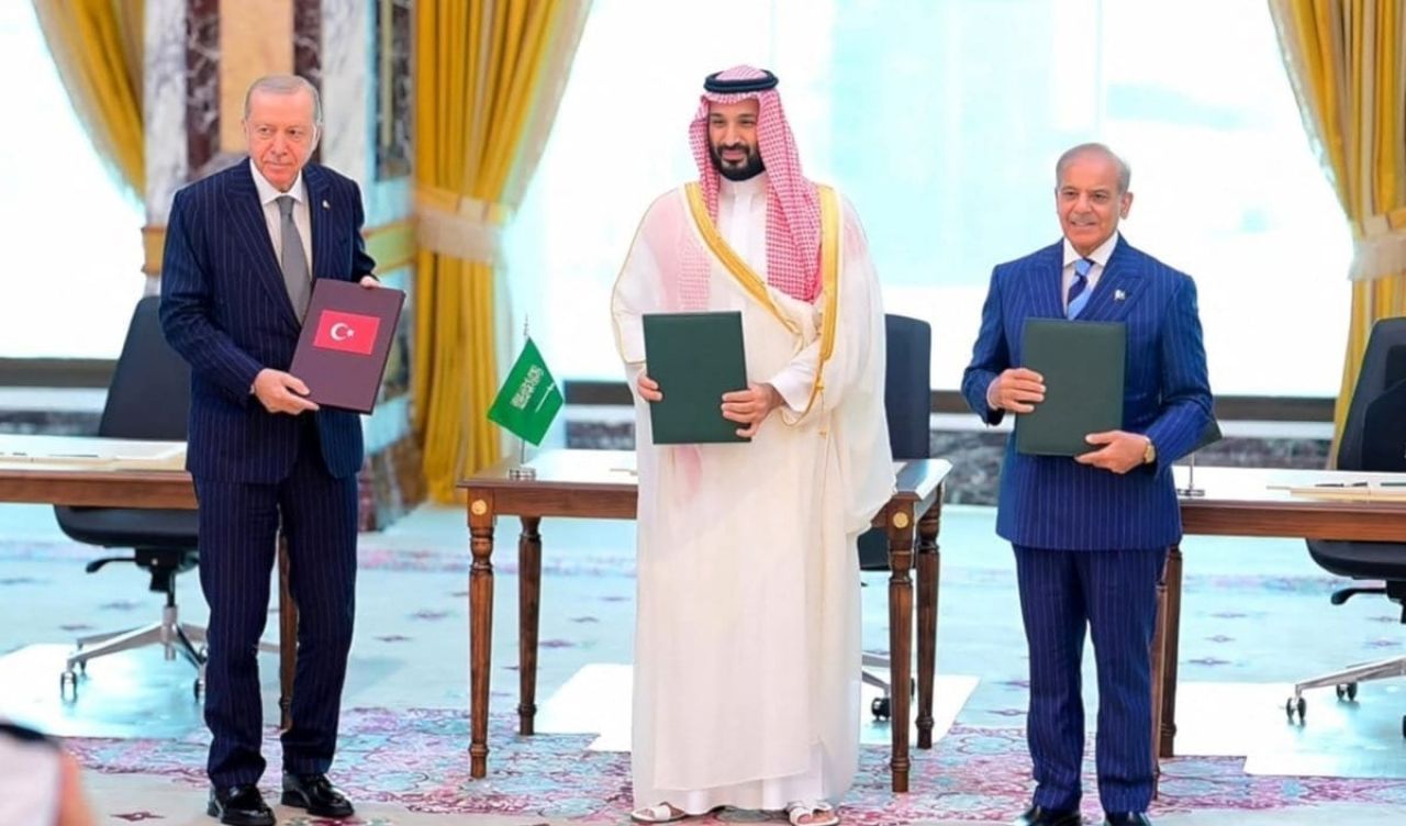 Pakistan aai Turkey vilaathuge sifain Saudi ah fonuvan ninmaifi