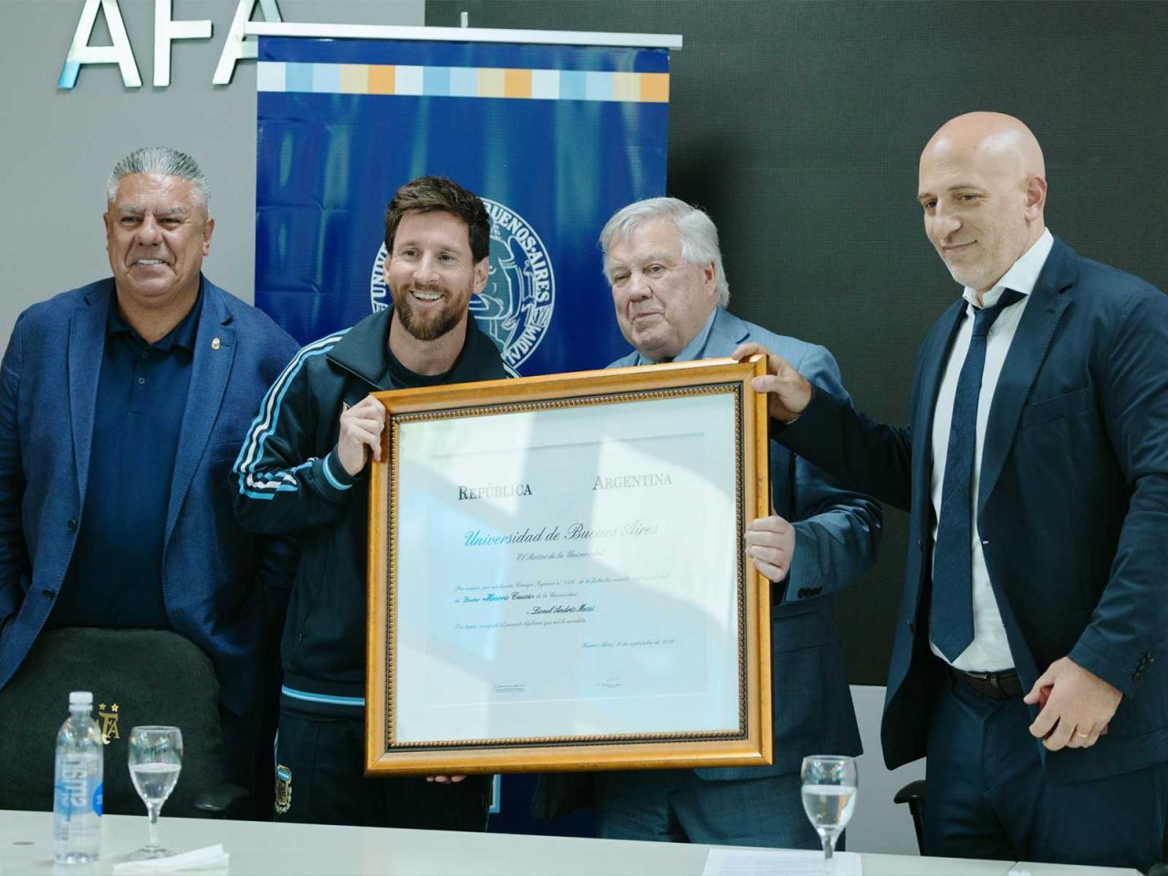 Asarugadha vadhaaee match ge kurin Messi ah rasmeekoh Honorary Doctorate ge sharafu aruvaalaifi 