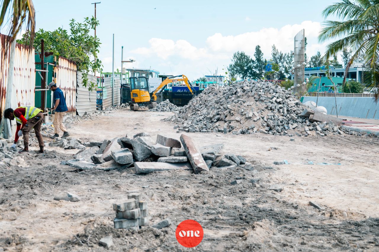 ވަން ފޮޓޯ: ބޮޑުތަކުރުފާނުގެ އައިޖީއެމްއެޗް ސަރަހައްދު ހެދުމުގެ މަސައްކަތް ކުރިއަށްދަނީ
