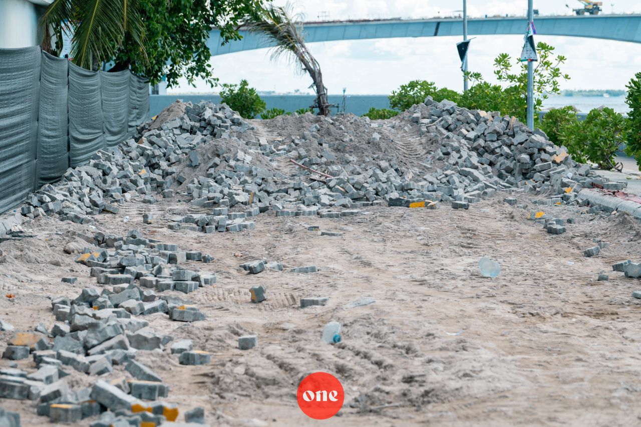 ވަން ފޮޓޯ: ބޮޑުތަކުރުފާނުގެ އައިޖީއެމްއެޗް ސަރަހައްދު ހެދުމުގެ މަސައްކަތް ކުރިއަށްދަނީ