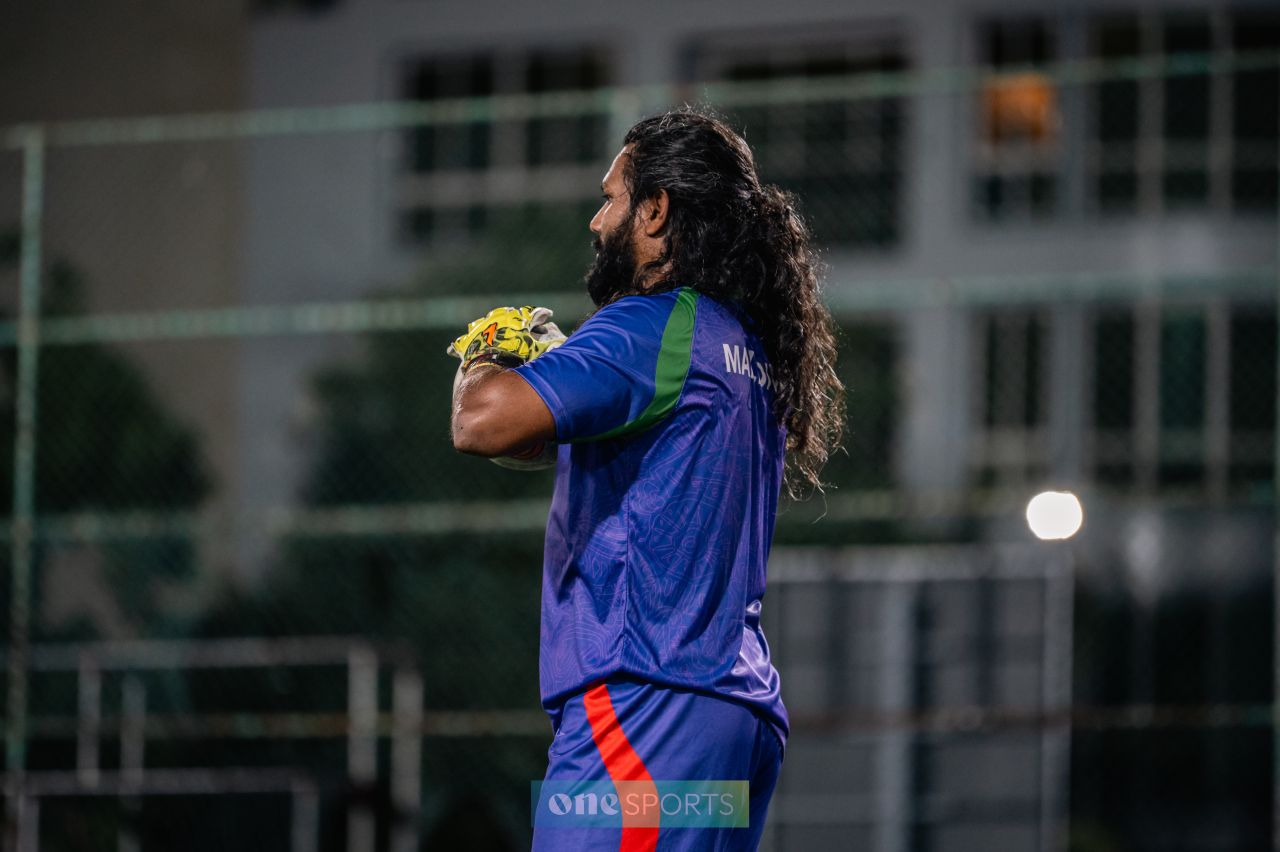 ވަން ފޮޓޯ: ޗައިނާ އިންޓަނޭޝަނަލް މުބާރާތަށް ގައުމީ ފުޓްސަލް ޓީމުން ކުރިއަށް ގެންދާ ފަރިތަކުރުންތައް 