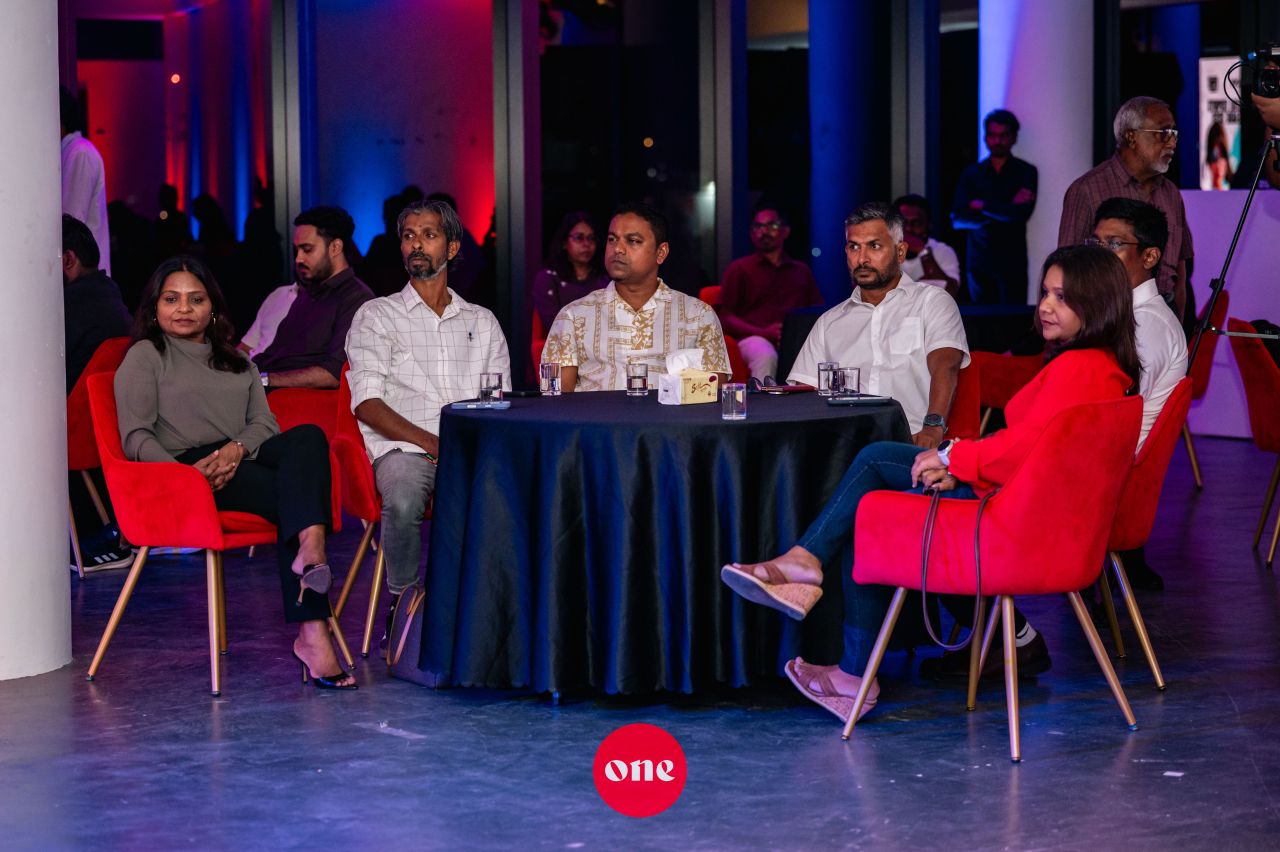 ވަން ފޮޓޯ: އުރީދޫ ނޭޝަން އެޓޯލް ލީގު ނިންމުމުގެ ރަސްމިއްޔާތު