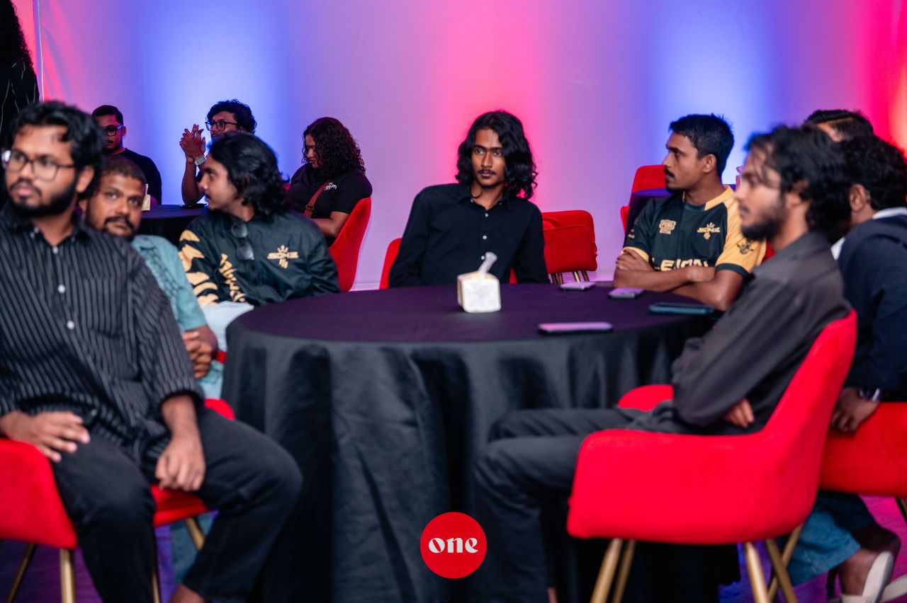 ވަން ފޮޓޯ: އުރީދޫ ނޭޝަން އެޓޯލް ލީގު ނިންމުމުގެ ރަސްމިއްޔާތު