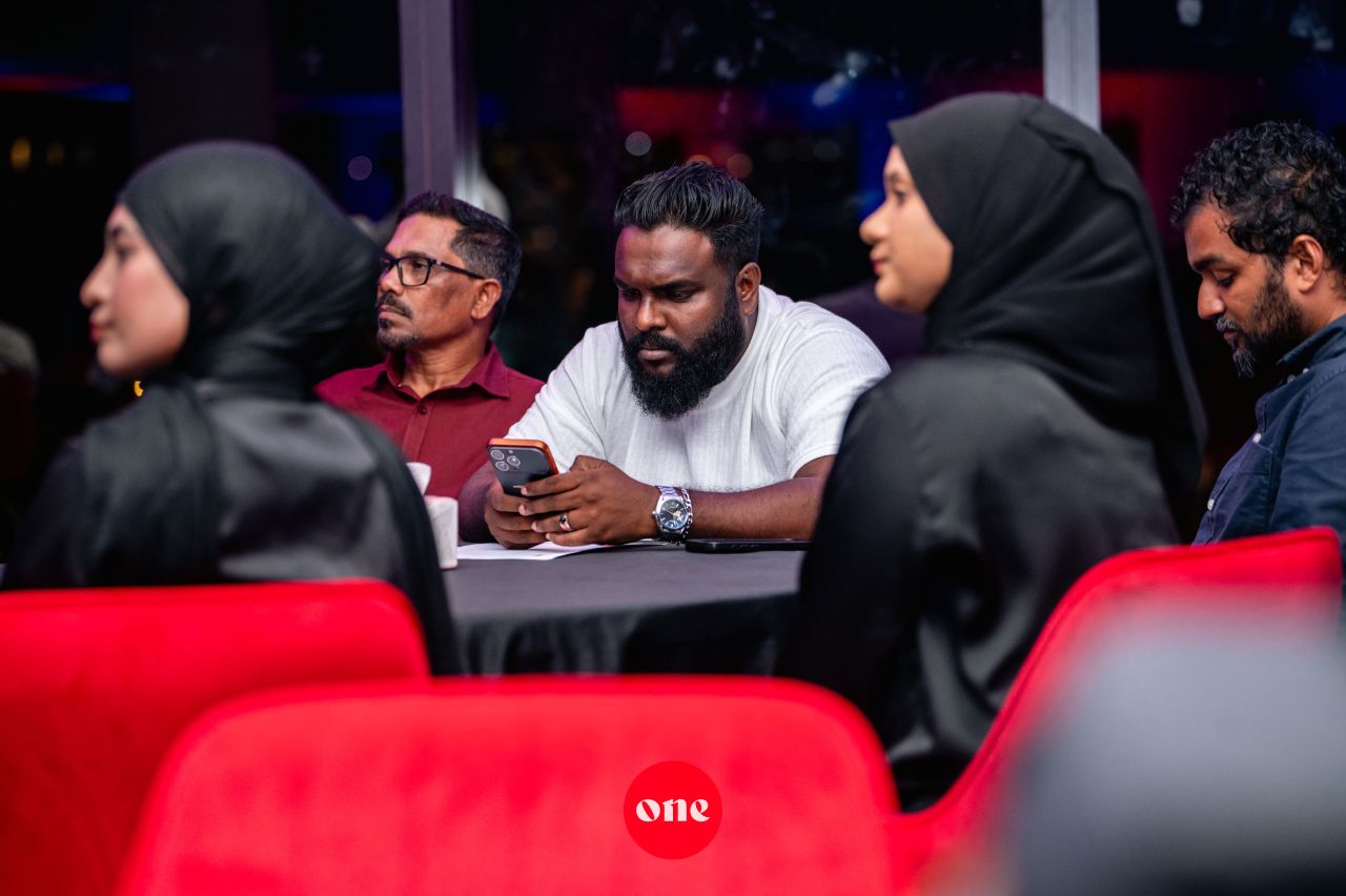 ވަން ފޮޓޯ: އުރީދޫ ނޭޝަން އެޓޯލް ލީގު ނިންމުމުގެ ރަސްމިއްޔާތު