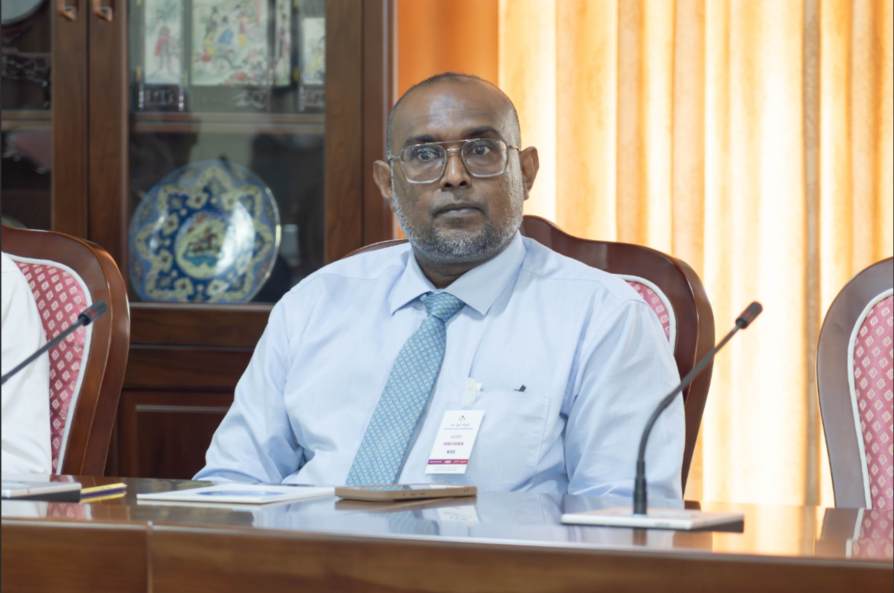 Siyaasee faraaththakun edhunas beynun gothakah kamennukureveyne: Mujuthaaz