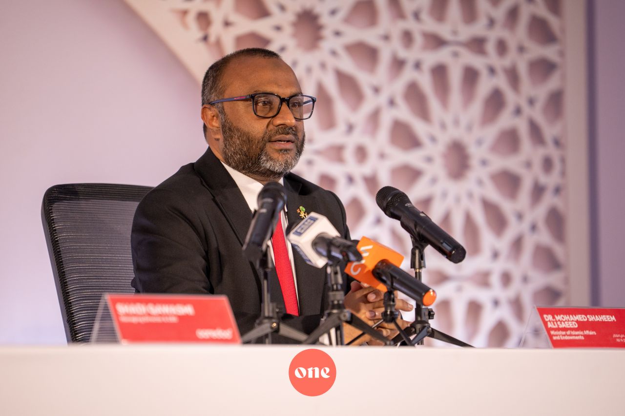 ވަން ފޮޓޯ: މިސްކިތްތައް މަރާމާތު ކުރަން 