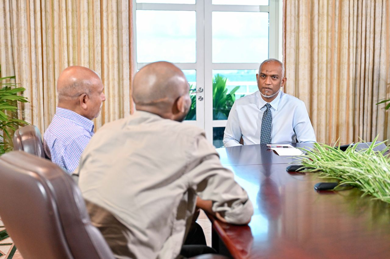 ފޮޓޯ: ރައްޔިތުންގެ އަޑު އެޕިސޯޑު 10 ގައި ރައީސް ބައިވެރިވެވަޑައިގެންނެވުން 