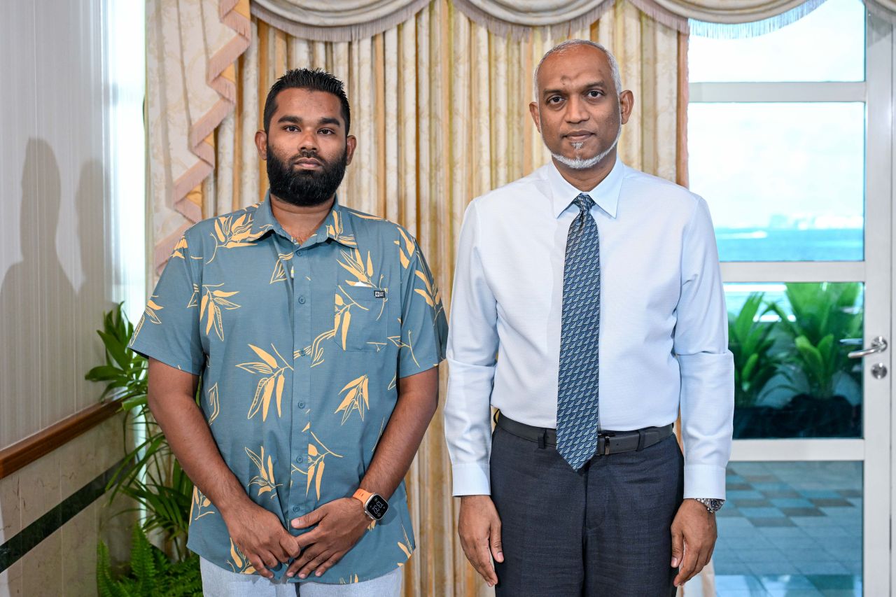 ފޮޓޯ: ރައްޔިތުންގެ އަޑު އެޕިސޯޑު 10 ގައި ރައީސް ބައިވެރިވެވަޑައިގެންނެވުން 