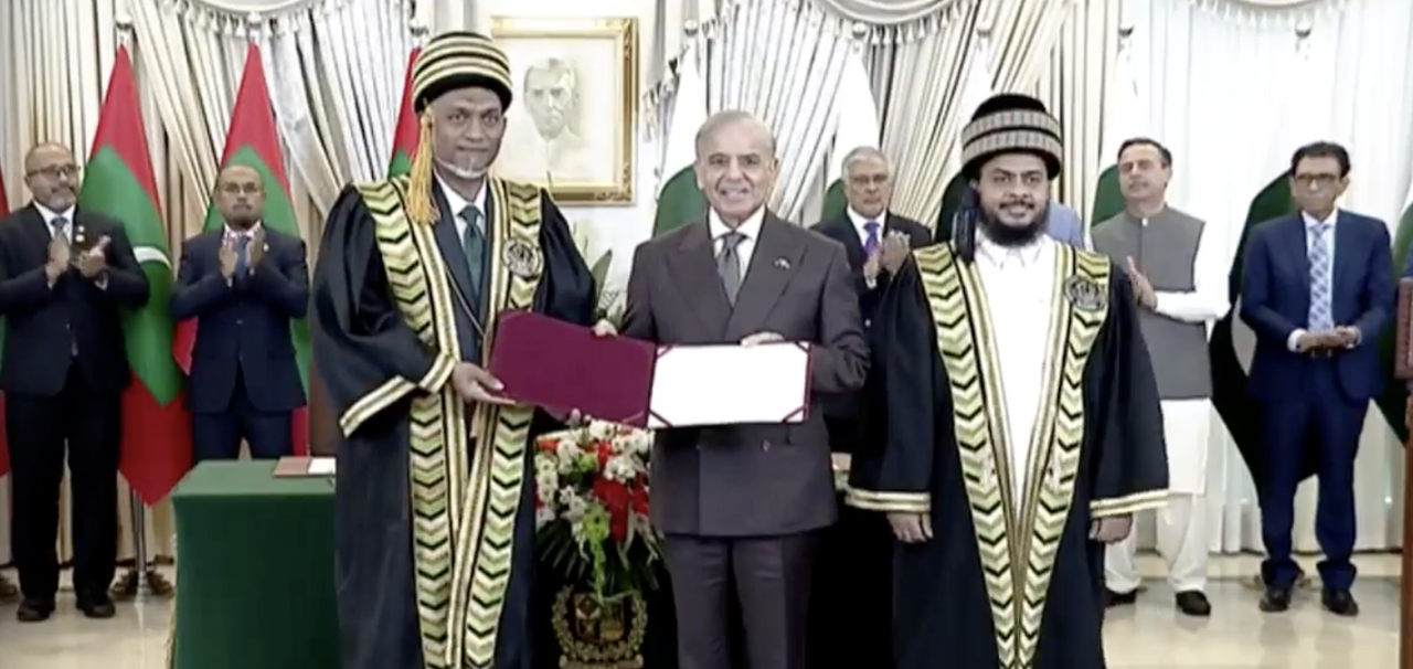 Pakistan in Raees ah honorary doctorate eh aruvaifi
