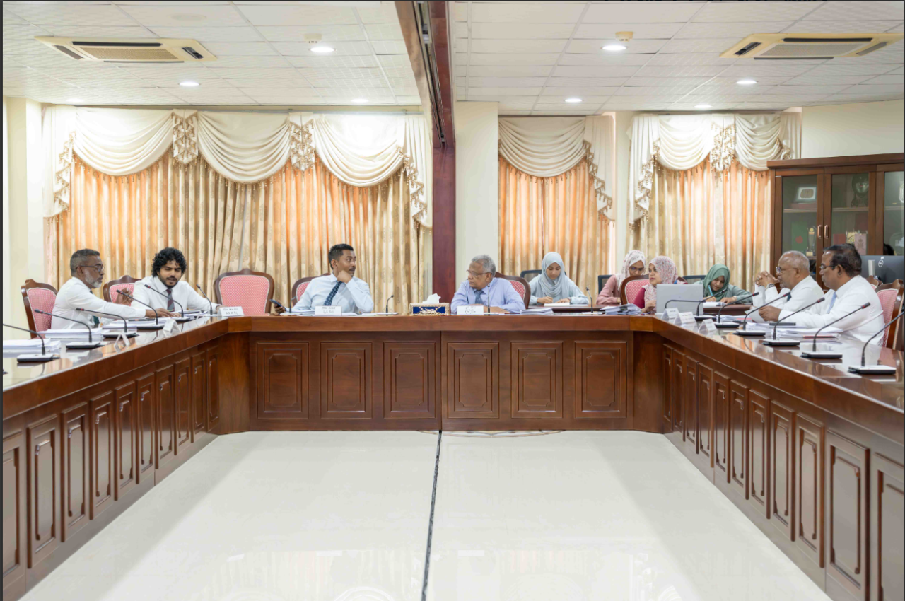 Vazeerunge musaara 58,500 in 75,500 ah bodukuran faaskoffi 