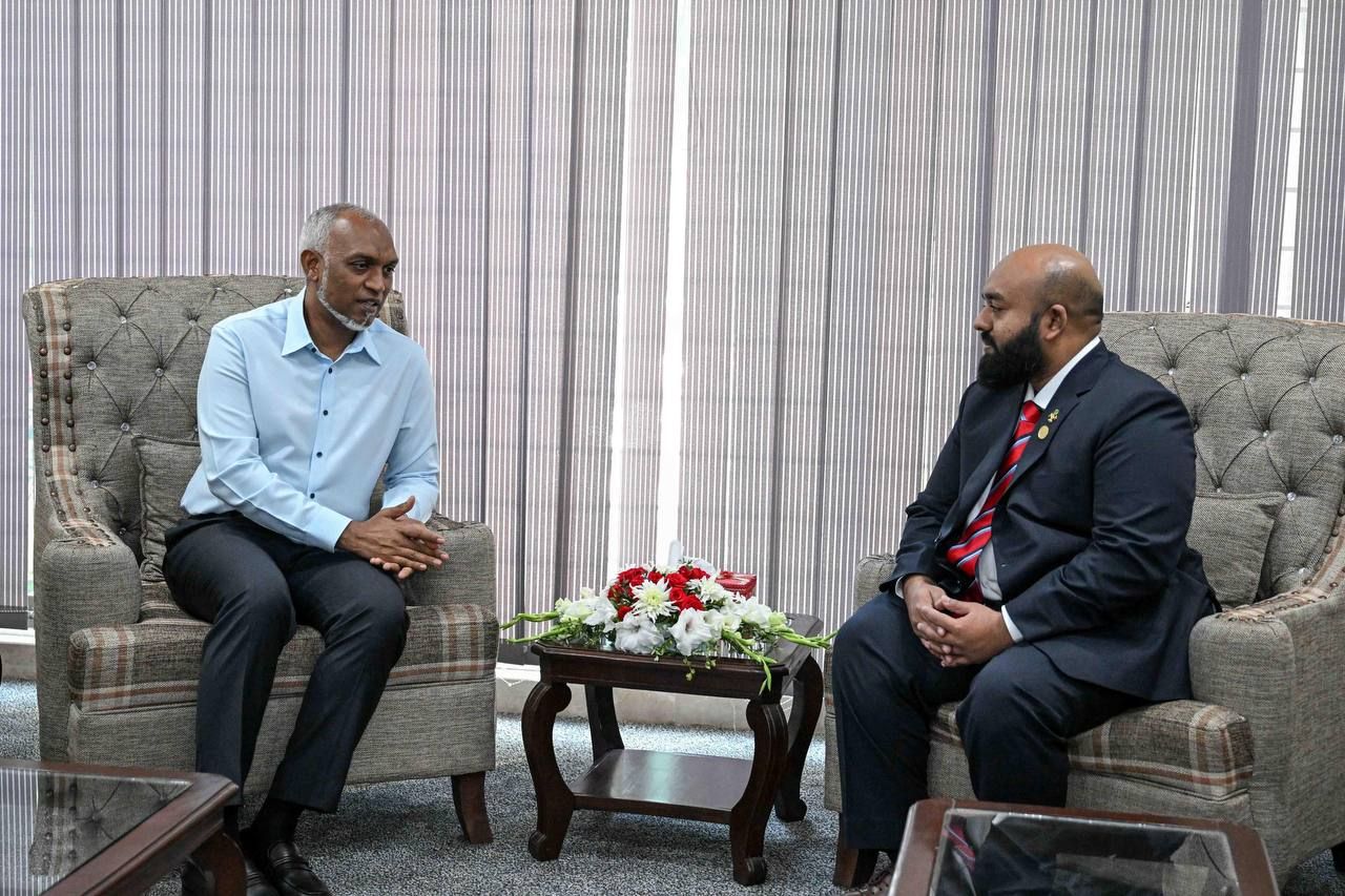 ފޮޓޯ: ޕާކިސްތާނުގައި ހުންނަ ރާއްޖޭގެ ހައިކޮމިޝަނަށް ރައީސް ޒިޔާރަތްކުރެއްވުން 