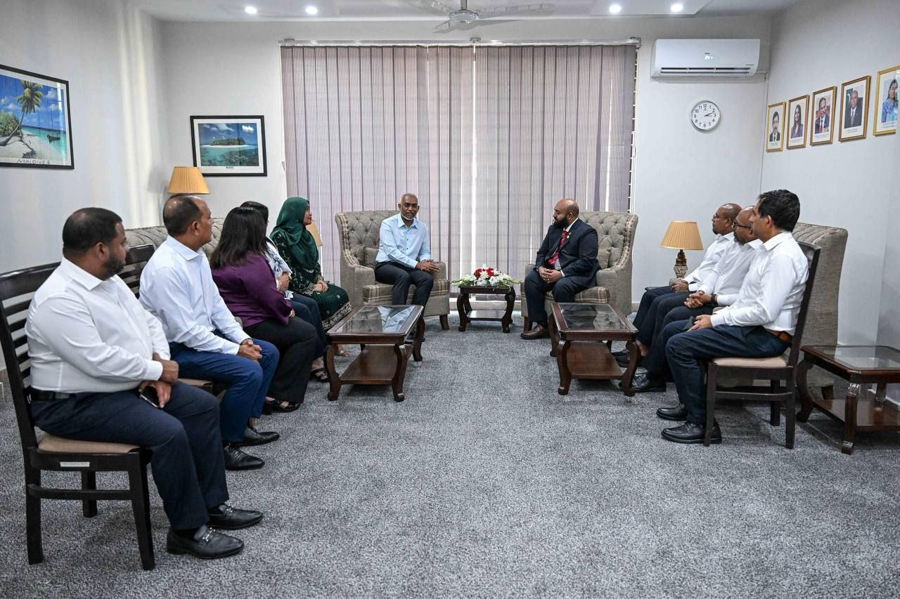 ފޮޓޯ: ޕާކިސްތާނުގައި ހުންނަ ރާއްޖޭގެ ހައިކޮމިޝަނަށް ރައީސް ޒިޔާރަތްކުރެއްވުން 