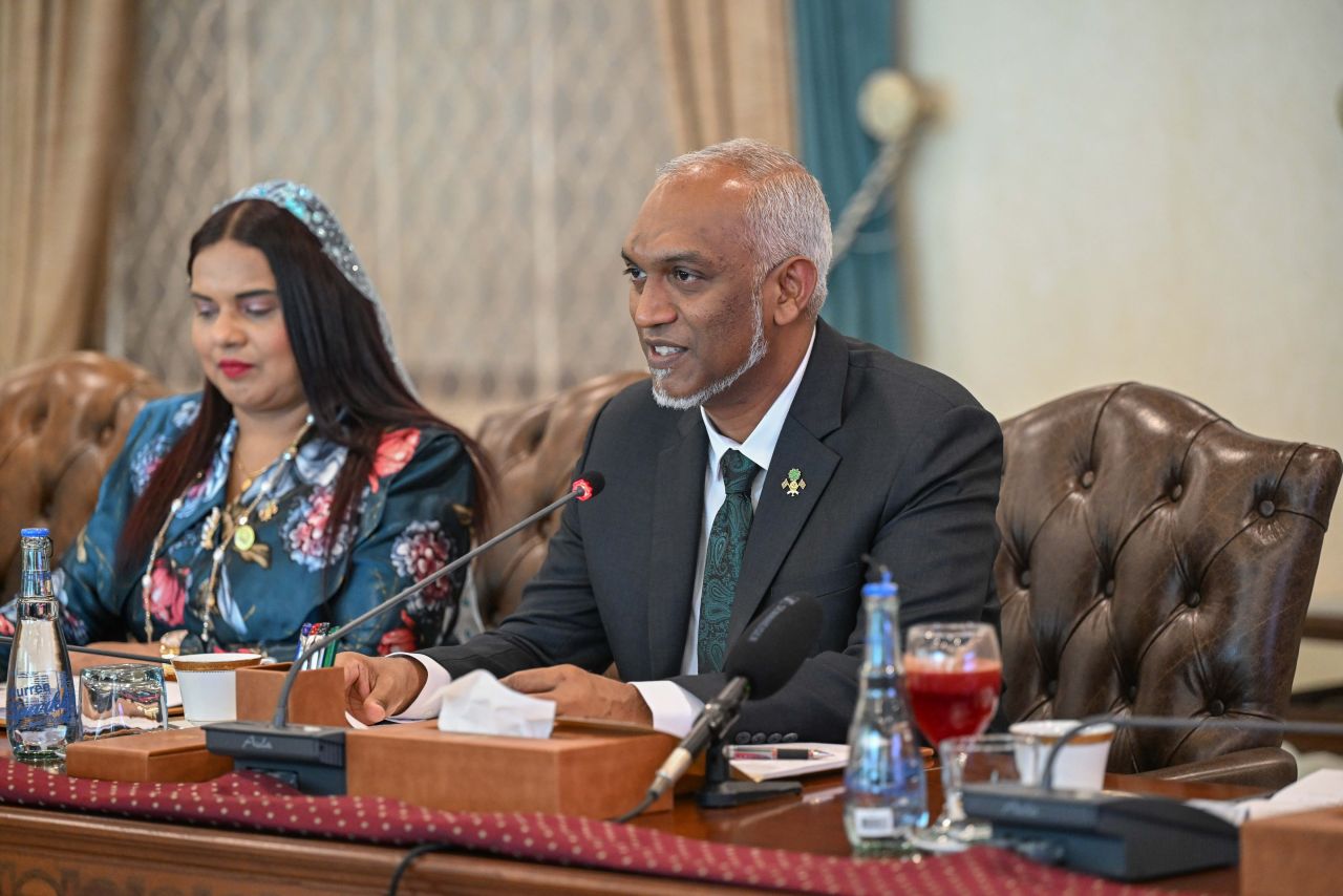 ފޮޓޯ: ރައީސް މުއިއްޒު ޕާކިސްތާނުގެ ބޮޑުވަޒީރާ ރަސްމީކޮށް ބައްދަލުކުރެއްވުން 
