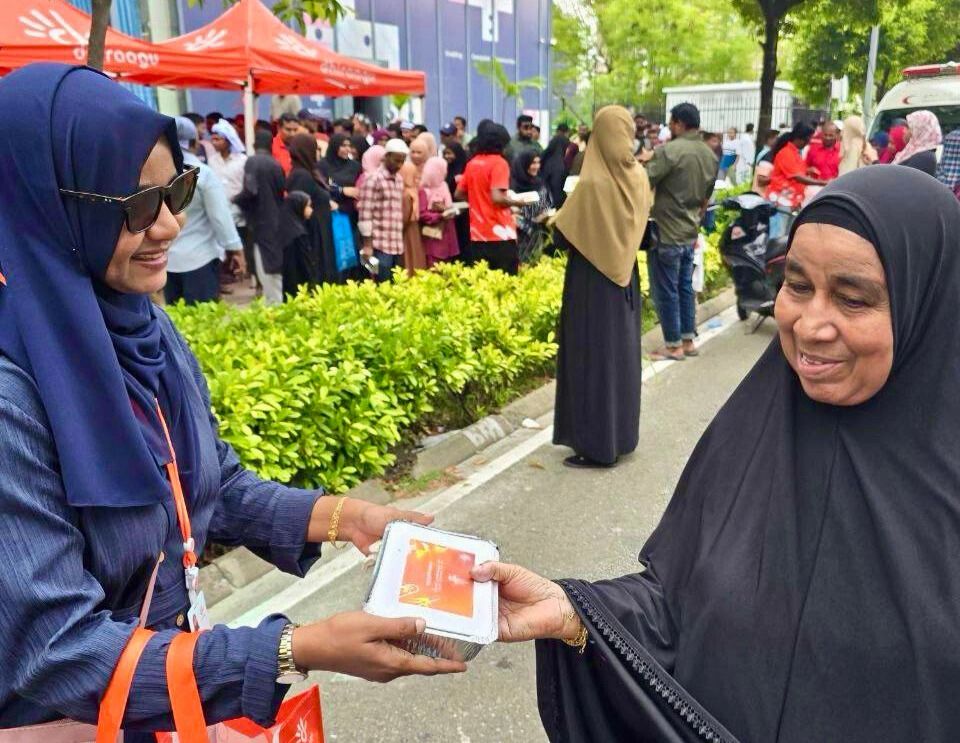 Dhiraagu Eid sai adhi Eid hadhiyaa ah bodu tharuheebeh 