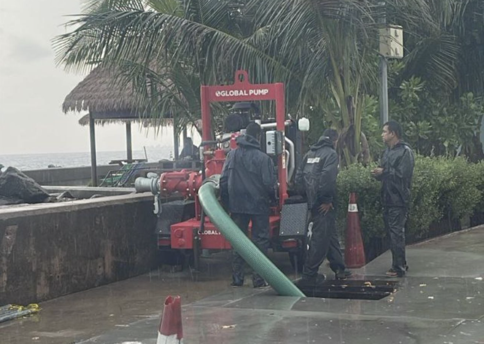 Male' inn fen hindhan ithuru 2 pump hoadhanee 