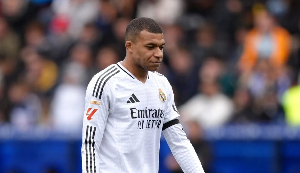 Mbappe ah ratheh dhekkiyas Real ah molheh 