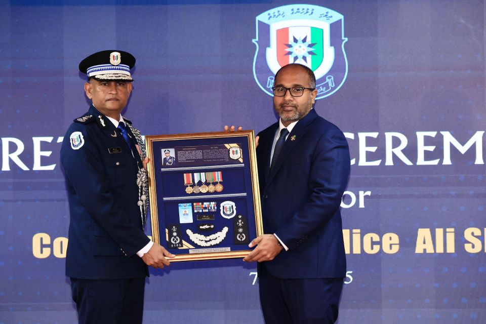 Kureege police commissioner Shujau sharafuverikamaa eku retire kuravvaifi 