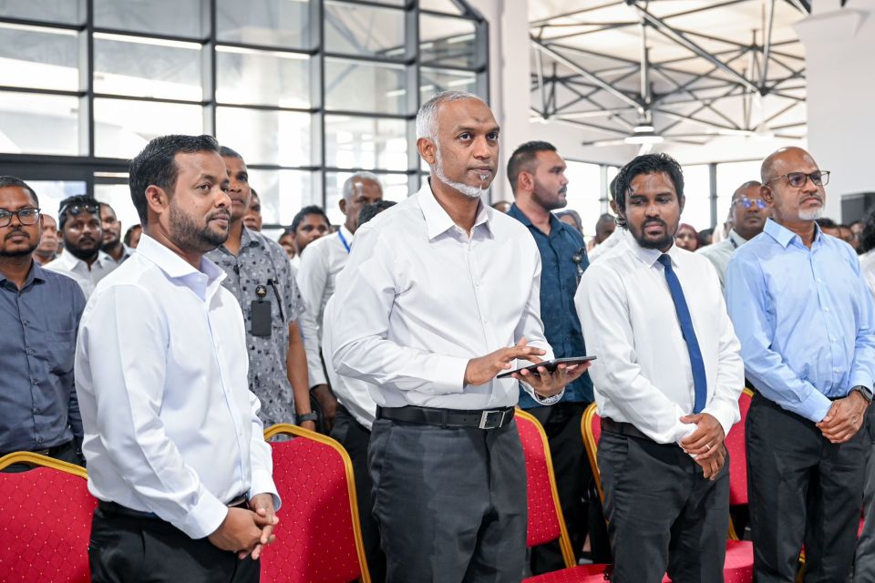 Raees Muli Airport hulhuvai dhevvaifi 