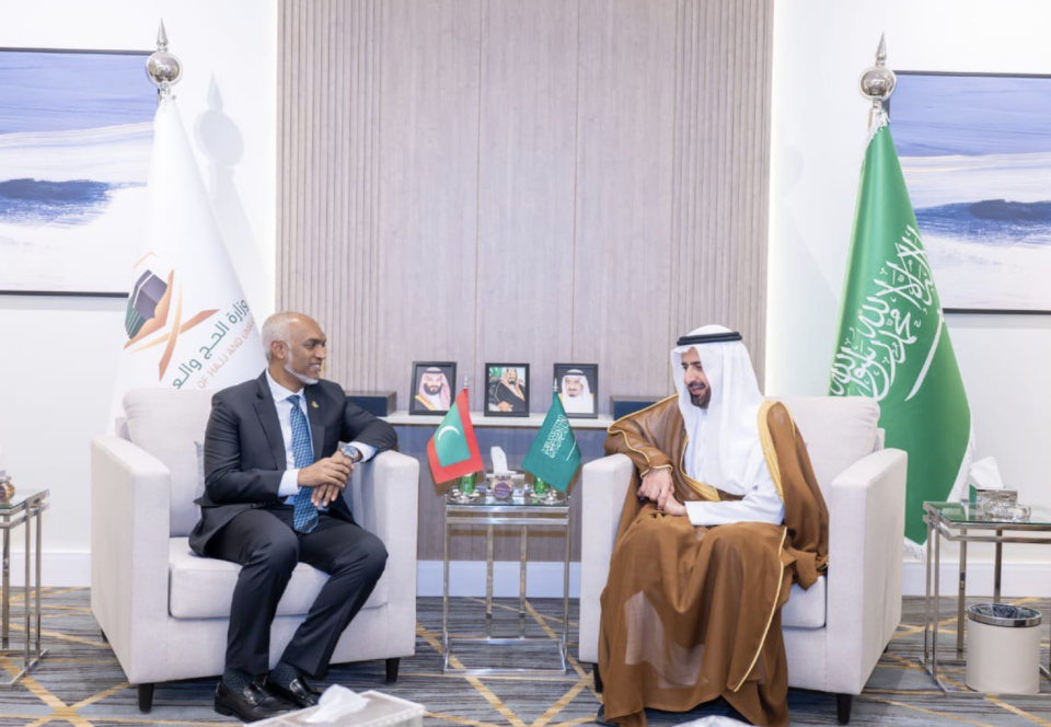 Dhivehi hajjuverinnah Saudi in dhin mehumaandhaaree ahtakai Raees shukuru adhaakurahvaifi 