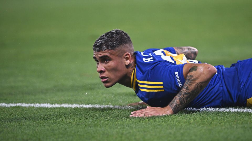 Boca Juniors defender Costa ge visa massala halluvejje 