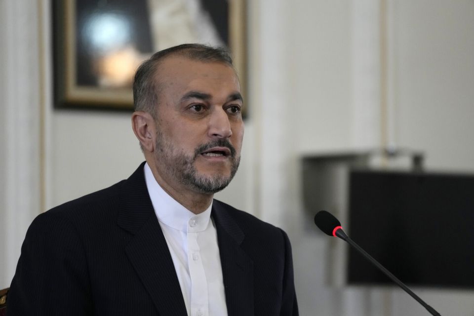 Ehvves mashvaraaeh kuraakah beynumeh noon: Iran ge dhaakhilee vazeeru 