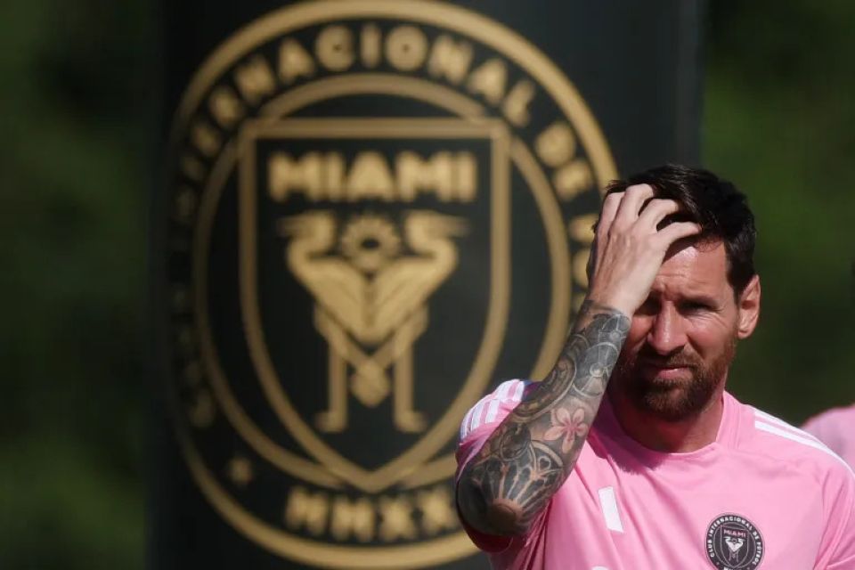''Dhuniyeygai huri emme molhu kulhuntheriyaa huree Inter Miami gai'' 