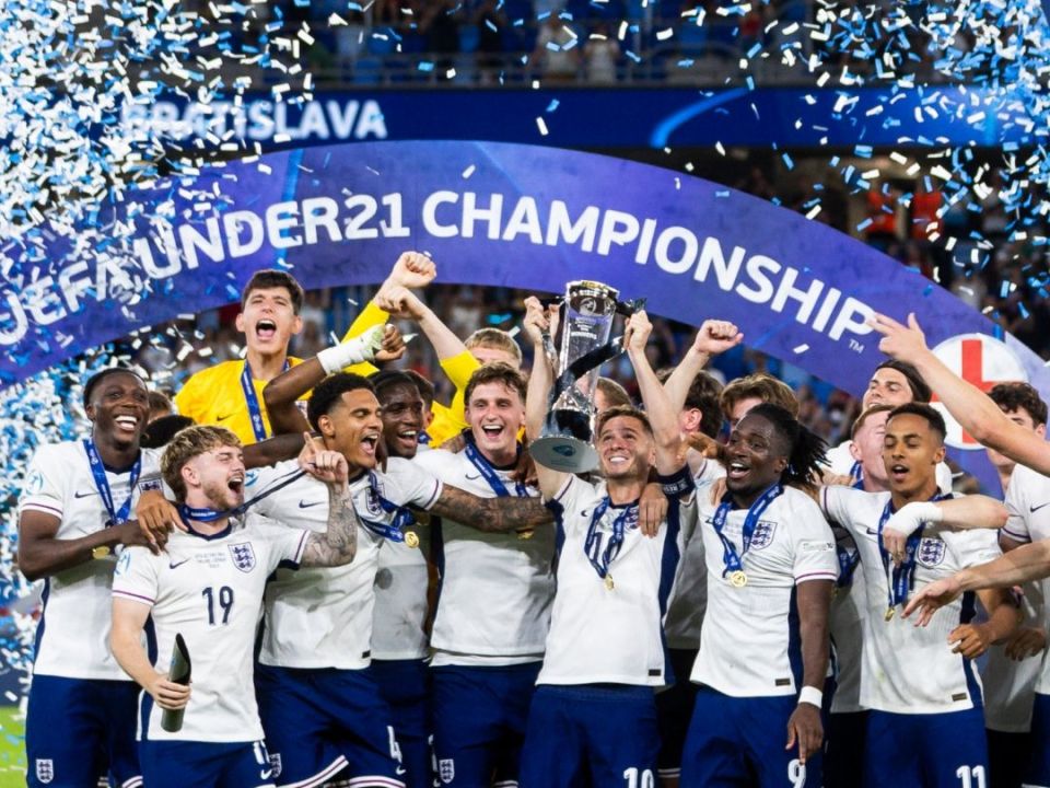 England in 21 aharun dhashuge EURO thashi dhifaau koffi 