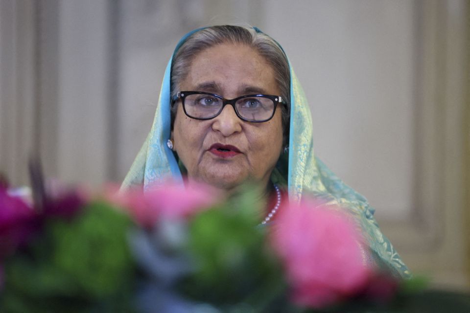 Hasina ge phone call ge audio court gai eyna aai dhekolhah beynun kuranee