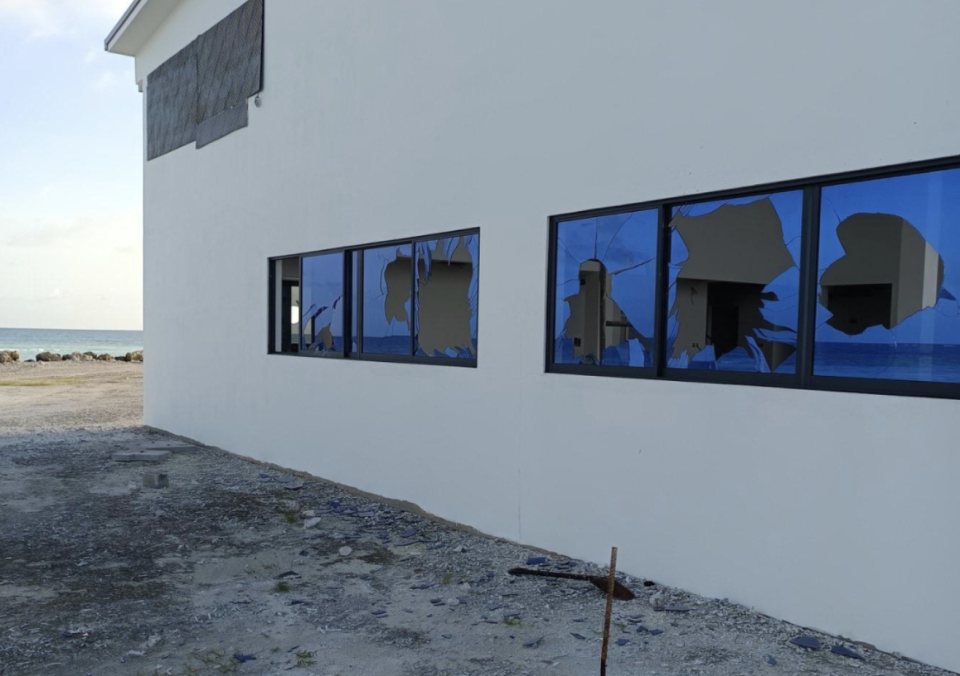 Magooddhoogai hadhamun anna airport ah gehllunthakeh dheefi