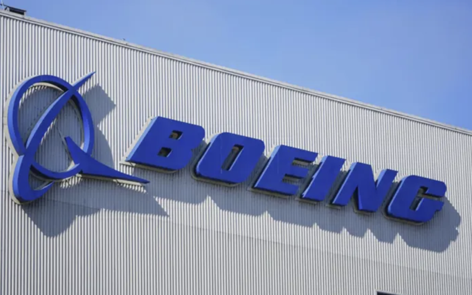 Dhekunu Korea in ves Boeing ge flight thakuge theyo switch check kuranee