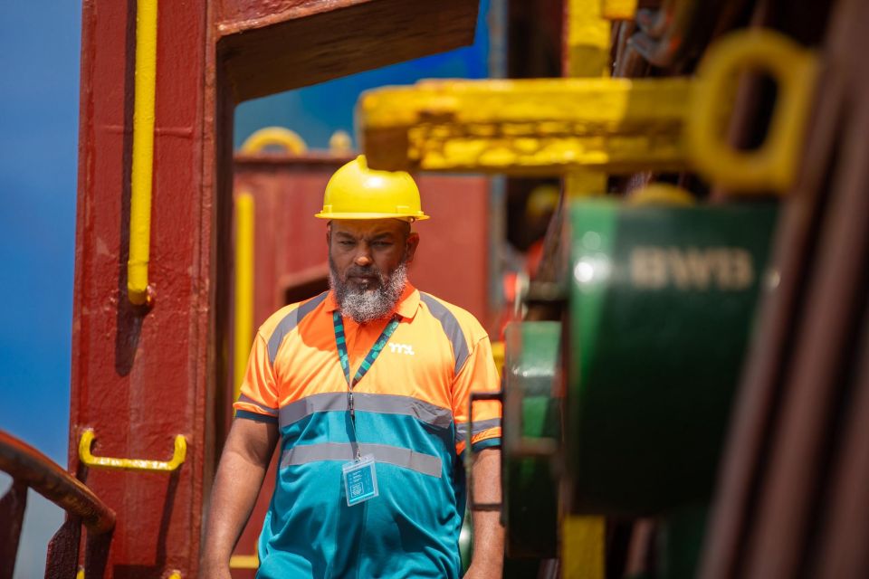 Advertorial: Winch operator: MPL operation feshumuge mai thalhudhandi!