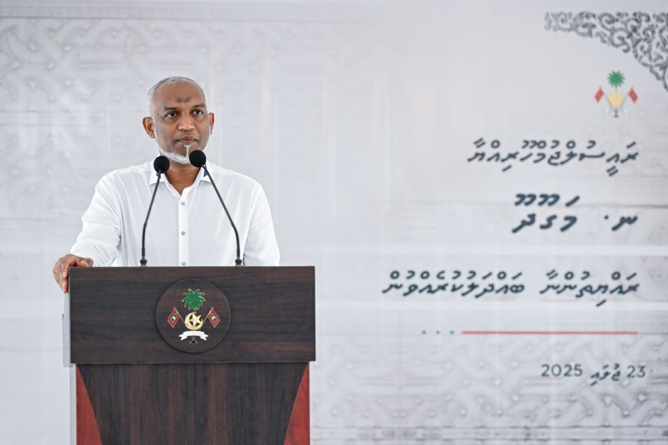 Magoodhoo sih'hee marukazaai school imaaraathuge amalee masahkaiy dhethin masstherey feshigen dhaane: Raees 