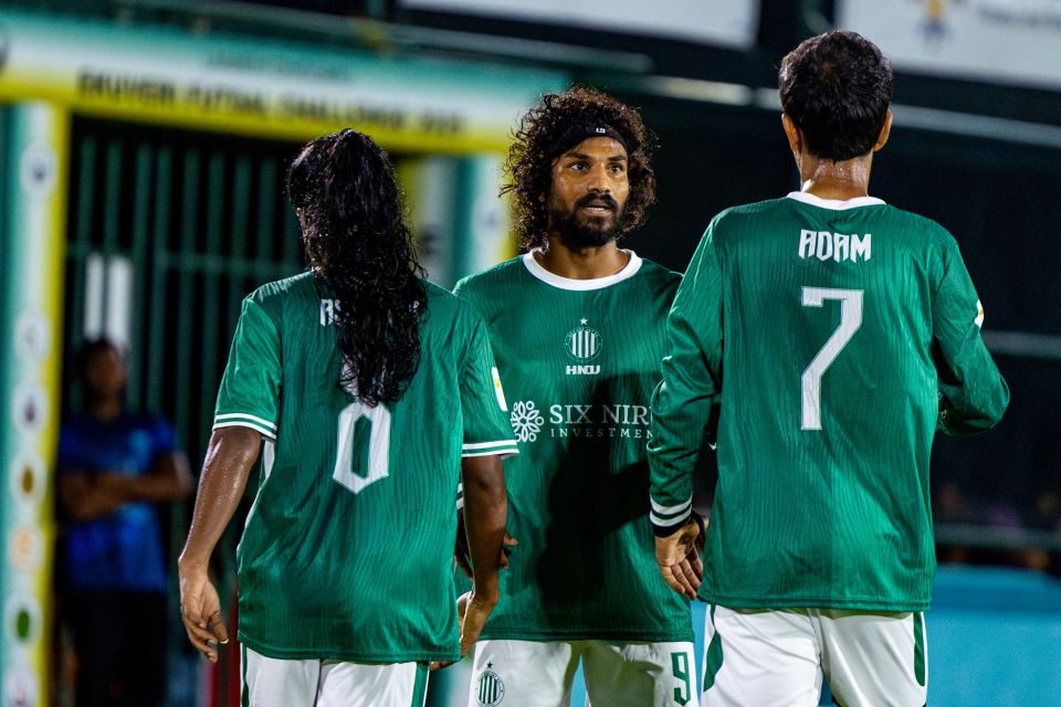 Fools aai Ifhaams semi ah, Dee Cee Jay ves feshee molhakun 