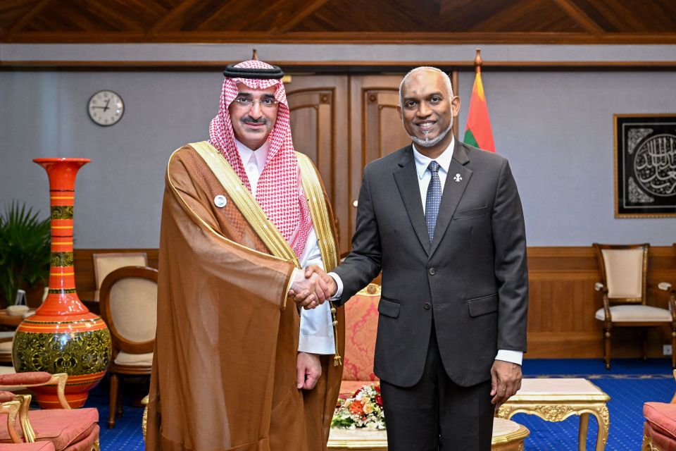 Saudi Development Fund ge CEO aai Raees Muizzu bahdhalu kuravvaiif