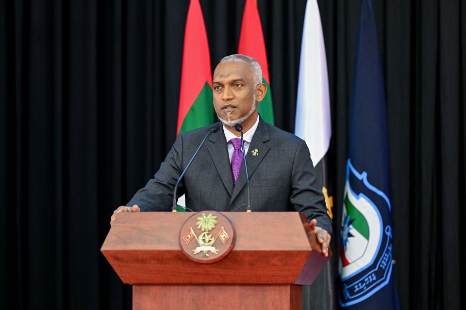 Minivankan kuriah oiy jeelu thakah foarukohdhinun othee fuluhunnaai sifainnah: Raees