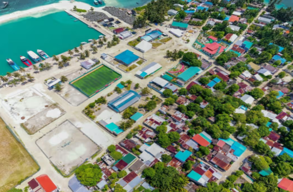 Maavashugai meehaku maraalun: Hamalaa dhinumah beynunkuri valhi moodhun hoadhaifi 