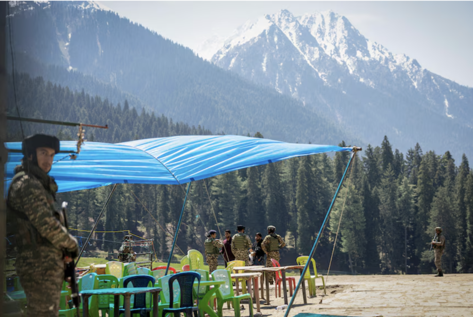 Kashmir gai fathuruverinnah hamaladhin meehun maraalaifi