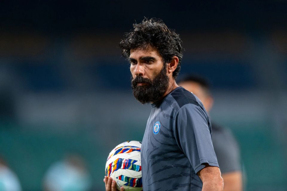 13 aharahfahu Indiage gaumee team ah egaumuge coach eh 
